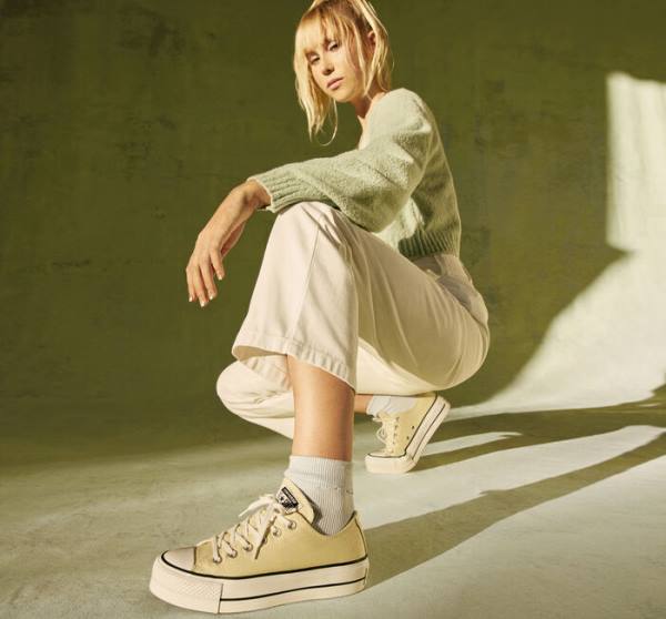 Converse Chuck Taylor All Star Lift Platform Seasonal Color Low Tops Shoes Lemon / Black / White | CV-864MFW